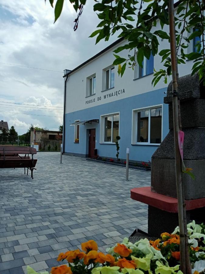 Pod Kogucikiem Aparthotel Krzyzanowice Exterior photo